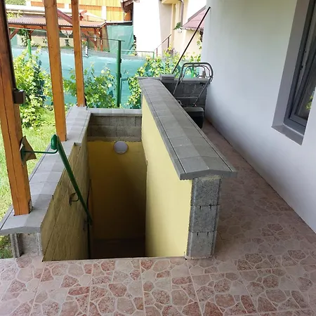 Apartman Ve Sklepe بيت للعطل *