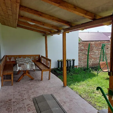 Apartman Ve Sklepe